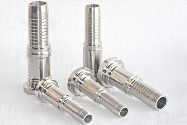 美制过渡接头实物图1